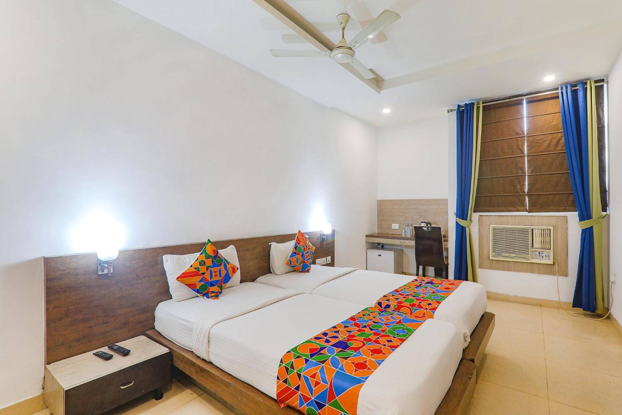 לקנאו Fabhotel Prime The Continental מראה חיצוני תמונה