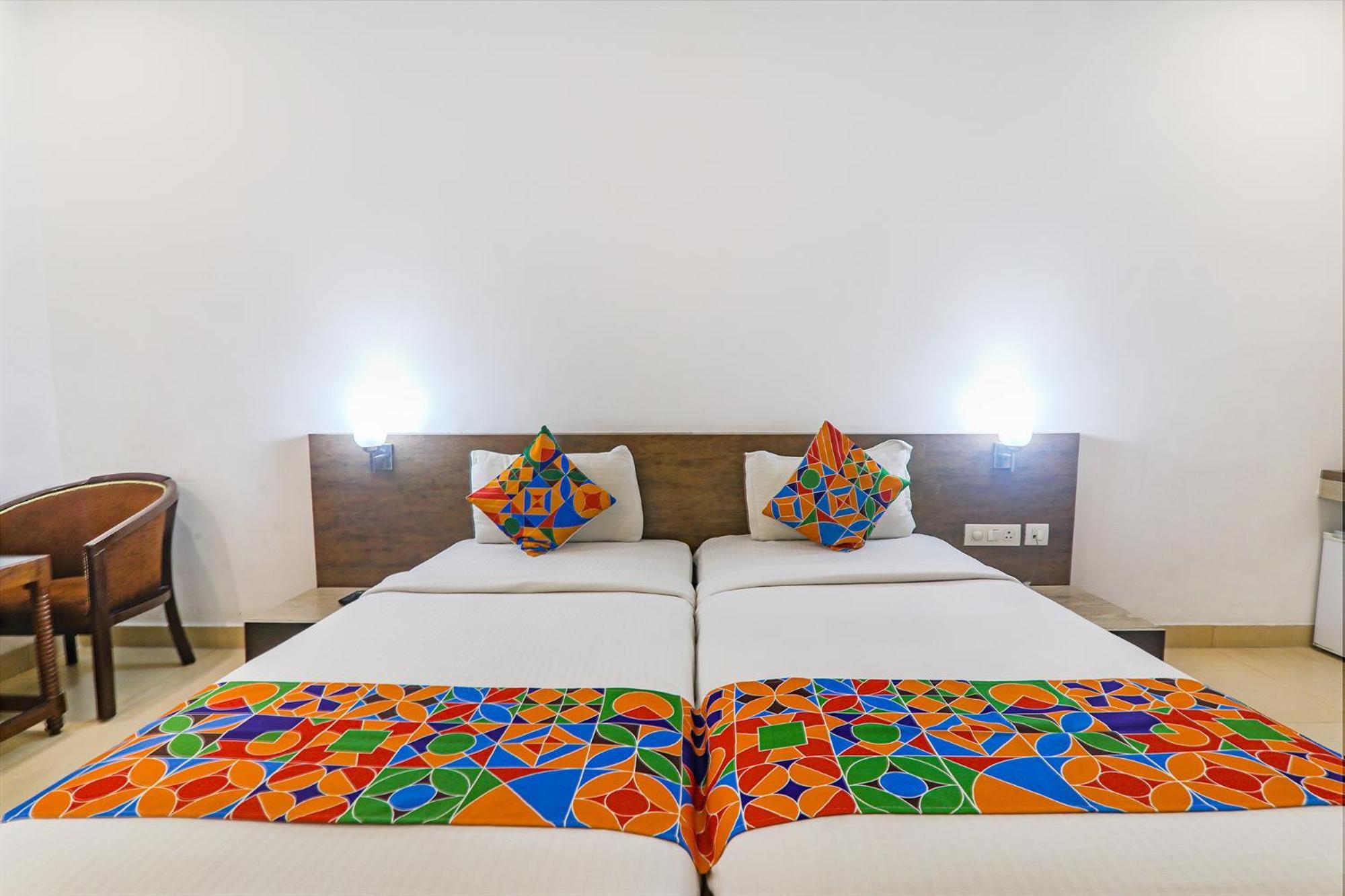 לקנאו Fabhotel Prime The Continental מראה חיצוני תמונה